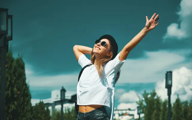 5 TIPS TO FOCUS ON HAPPINESS IN THE NEW YEAR